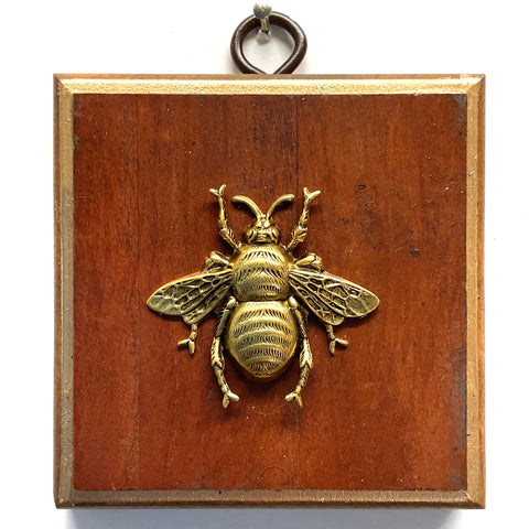 Wooden Frame with Grande Bee (3.25