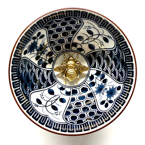Porcelain Bowl with Grande Bee (4.5