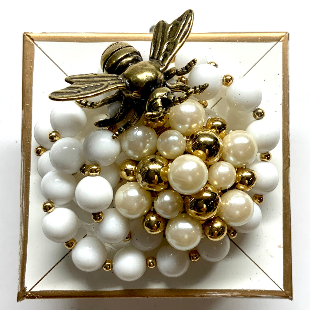 Modern Lacquered Frame with Bee on Necklace (2.5