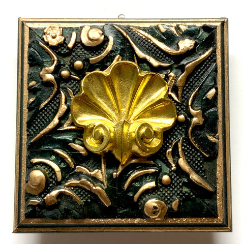 Painted Frame with Shell (4