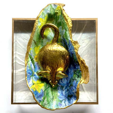 Acrylic Frame with Mouse on Oyster Shell / Slight Imperfections (4