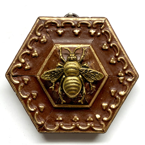 Painted Frame with Grande Bee (3.75