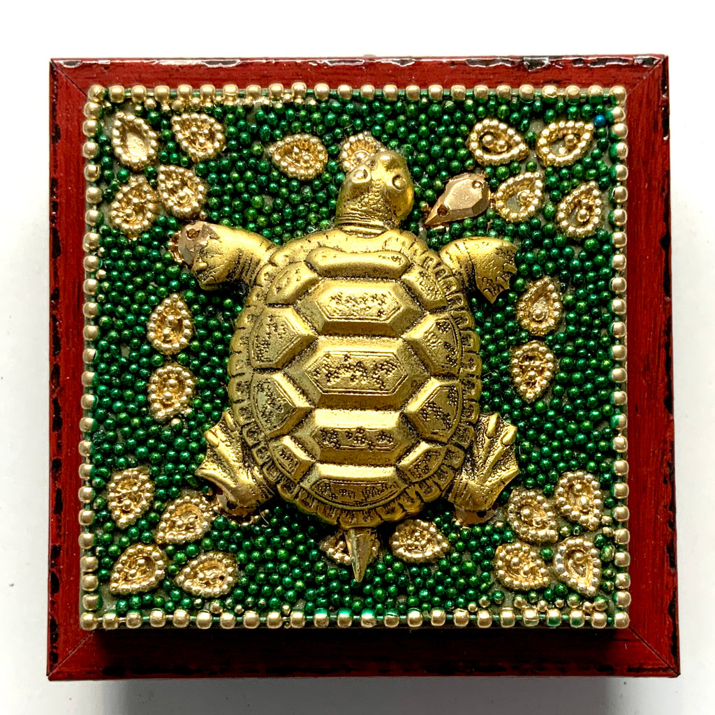 Modern Lacquered Frame with Turtle on Beaded Block (3” wide)