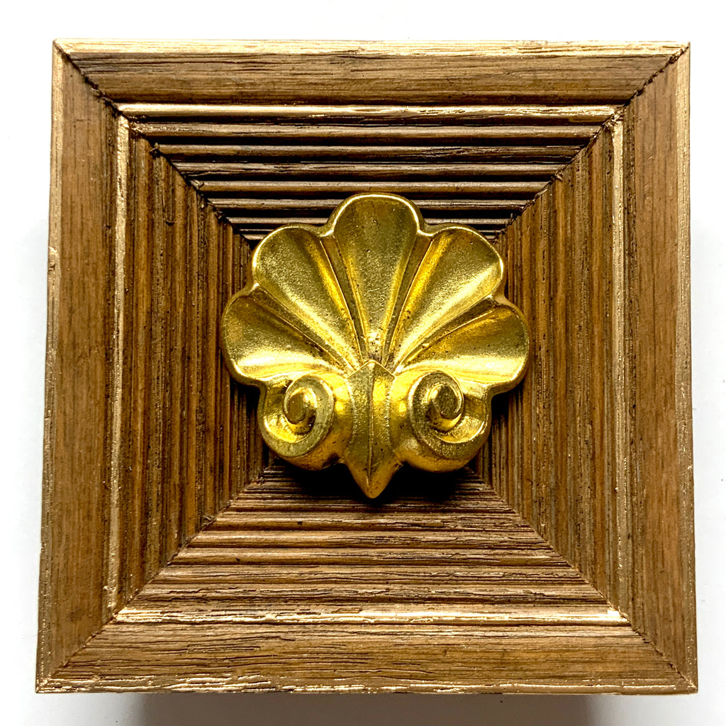 Wooden Frame with Shell (3.75