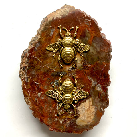 Petrified Wood Frame with Grande Bees (3.5