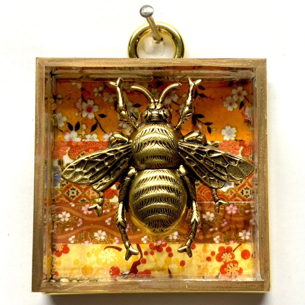 Acrylic Frame with Grande Bee / Slight Imperfections (2
