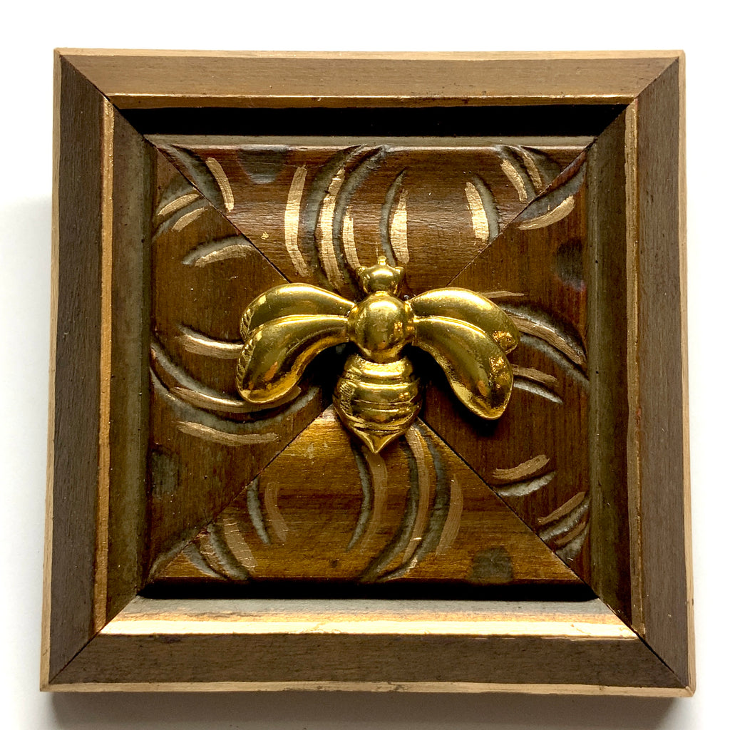 Wooden Frame with Deco Bee (4