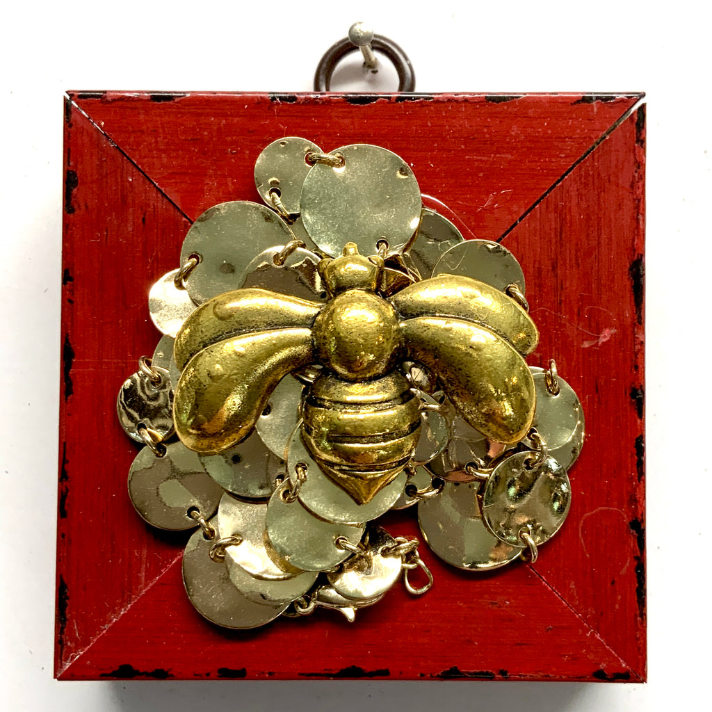Modern Lacquered Frame with Deco Bee on Necklace (3