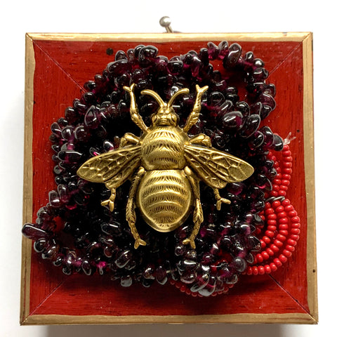 Modern Lacquered Frame with Grande Bee on Necklace (3