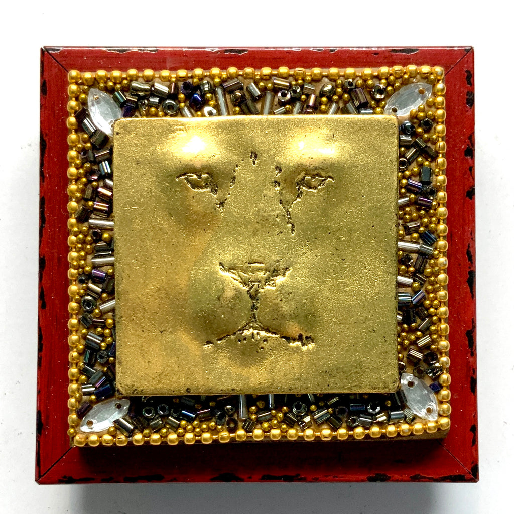 Modern Lacquered Frame with Lion on Beaded Block (3” wide)