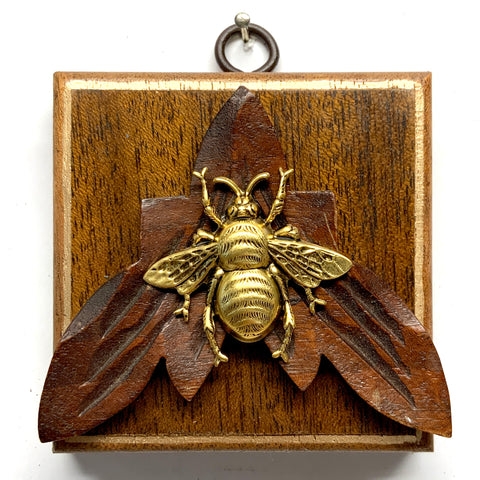 Wooden Frame with Grande Bee (3.25