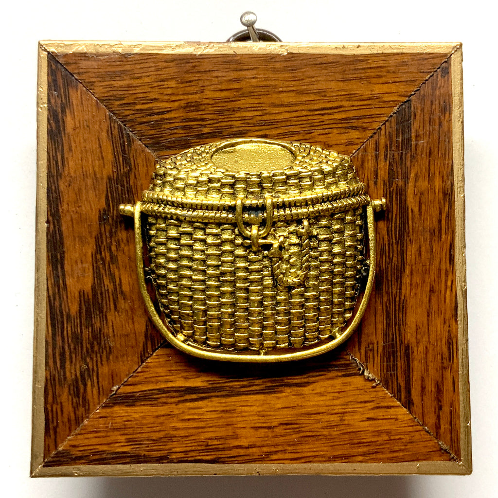 Wooden Frame with Nantucket Basket (3.25