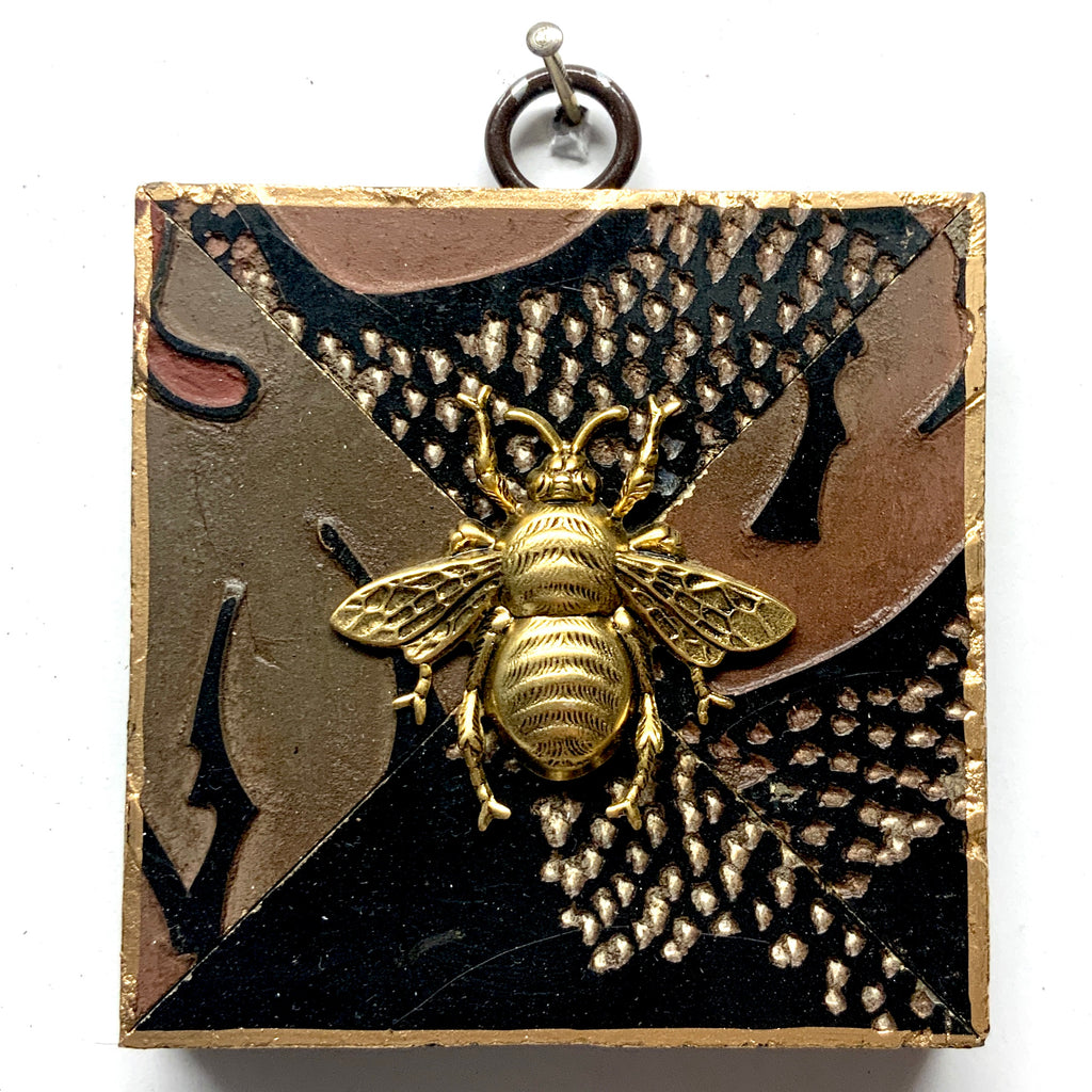 Coromandel Frame with Grande Bee (3