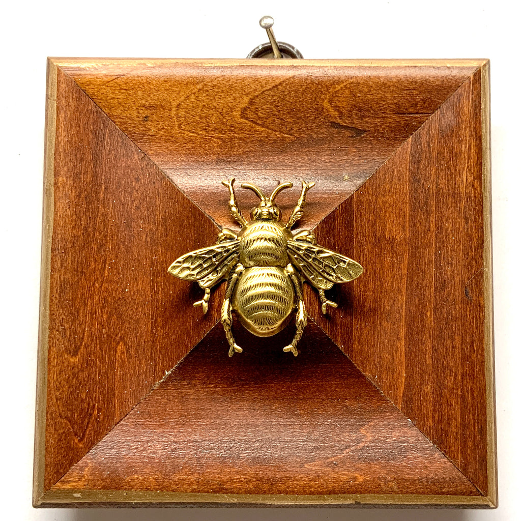 Wooden Frame with Grande Bee (4