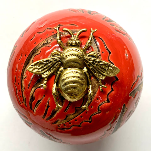 Ceramic Ball Frame with Grande Bee / Slight Imperfections (3