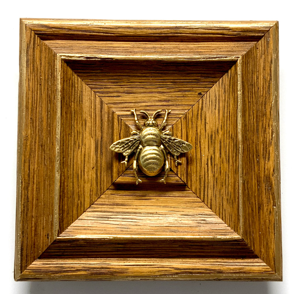 Wooden Frame with Grande Bee (5.25