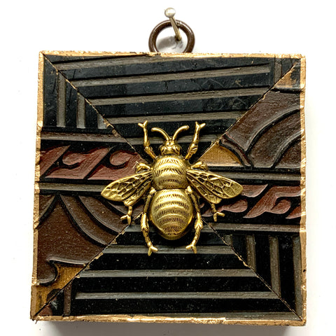 Coromandel Frame with Grande Bee (3
