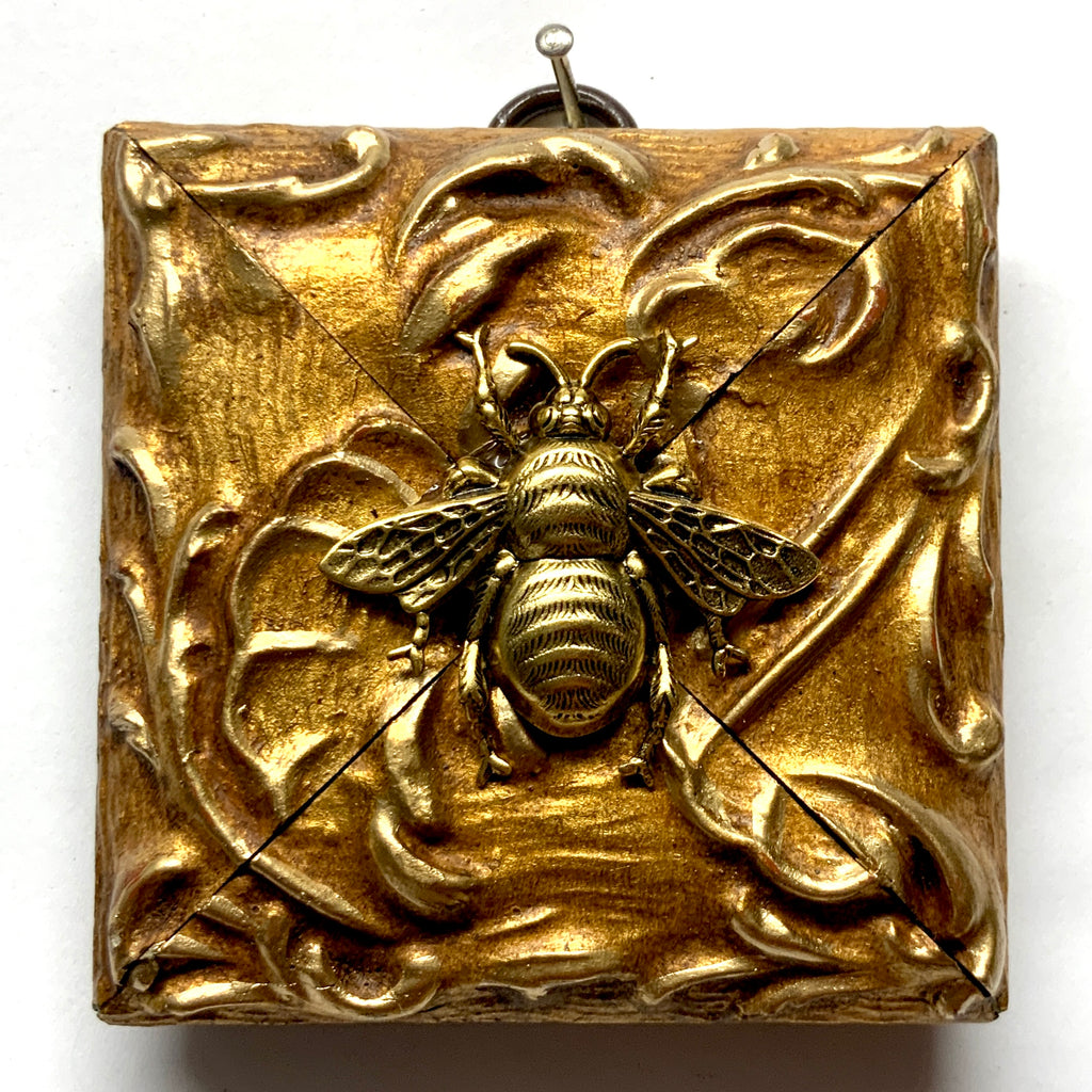 Gilt Frame with Grande Bee (3