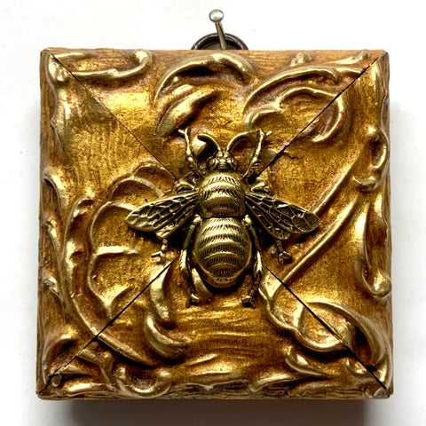 Gilt Frame with Grande Bee (3
