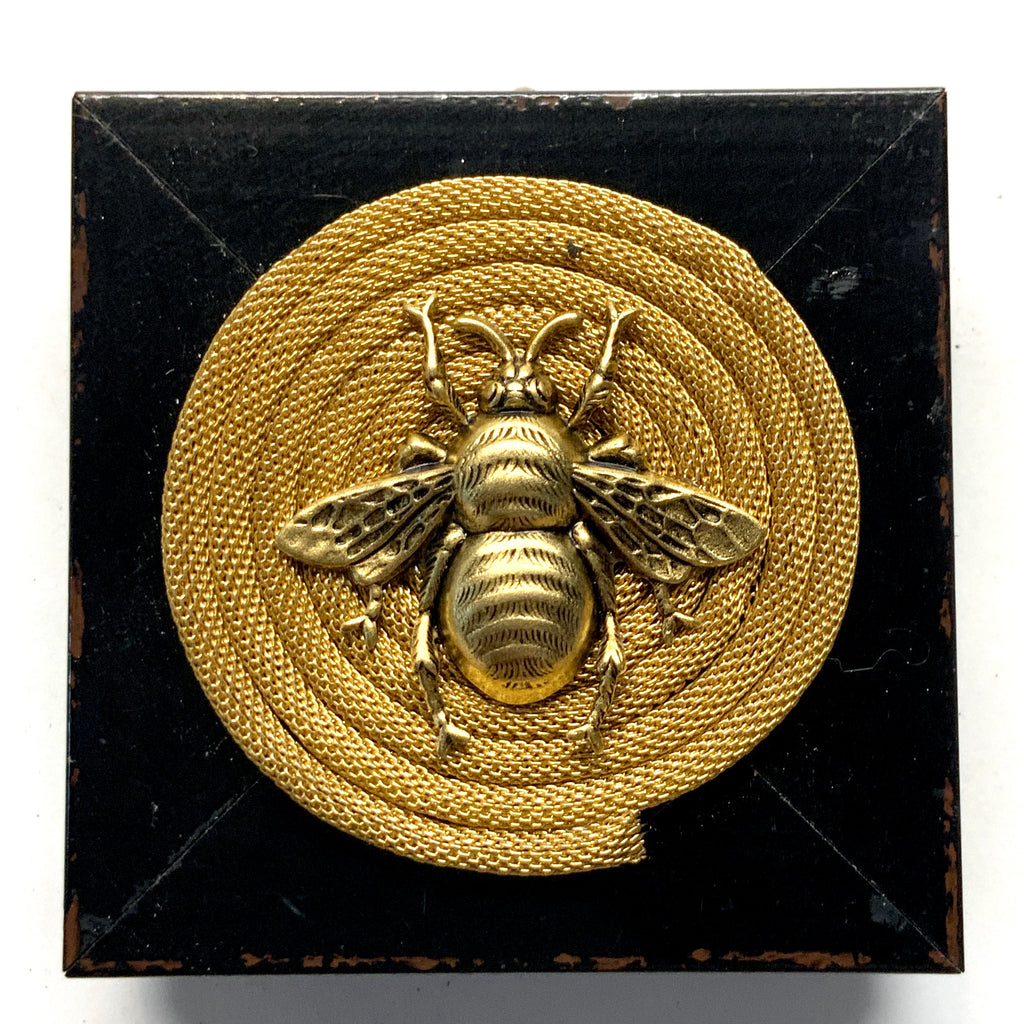 Modern Lacquered Frame with Grande Bee on Chain (3” wide)