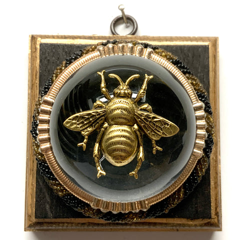 Bourbon Barrel Frame with Grande Bee on Acrylic Dome / Slight Imperfections (4