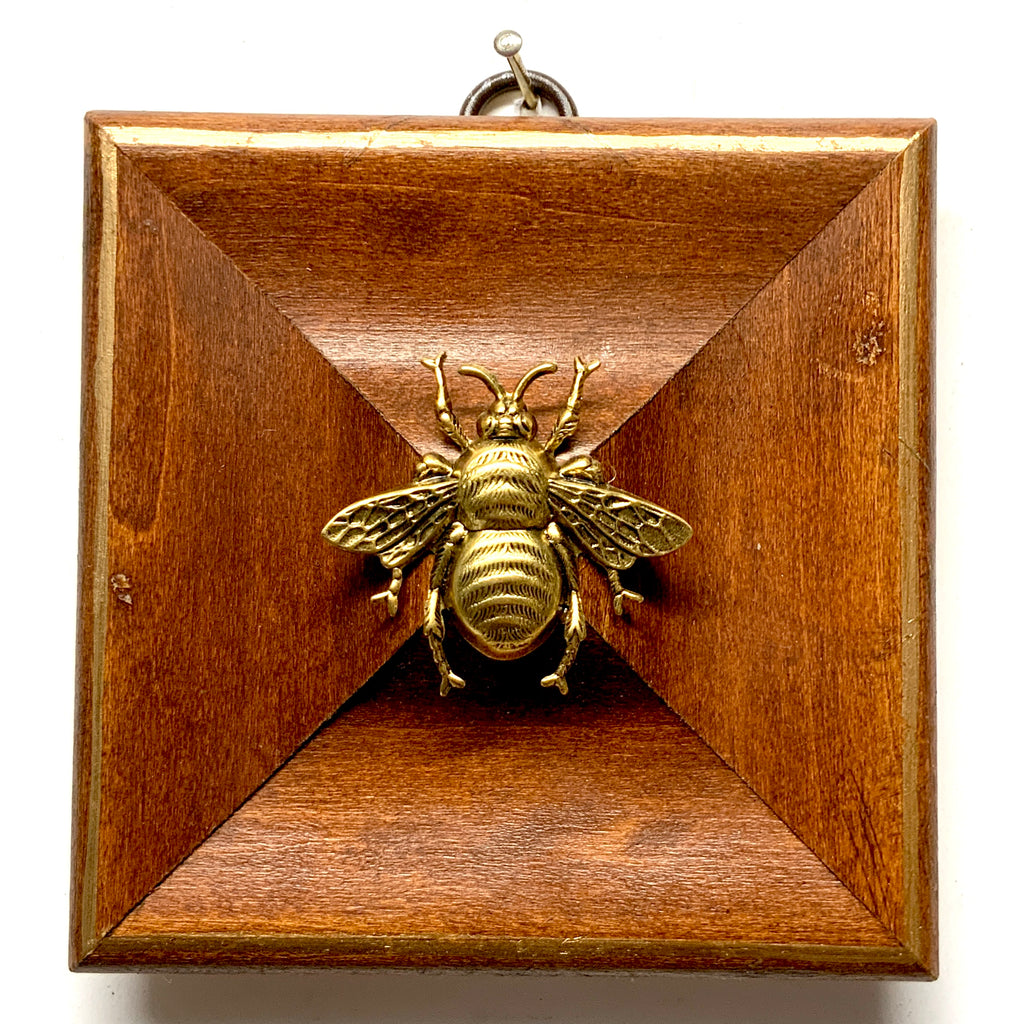 Wooden Frame with Grande Bee (4