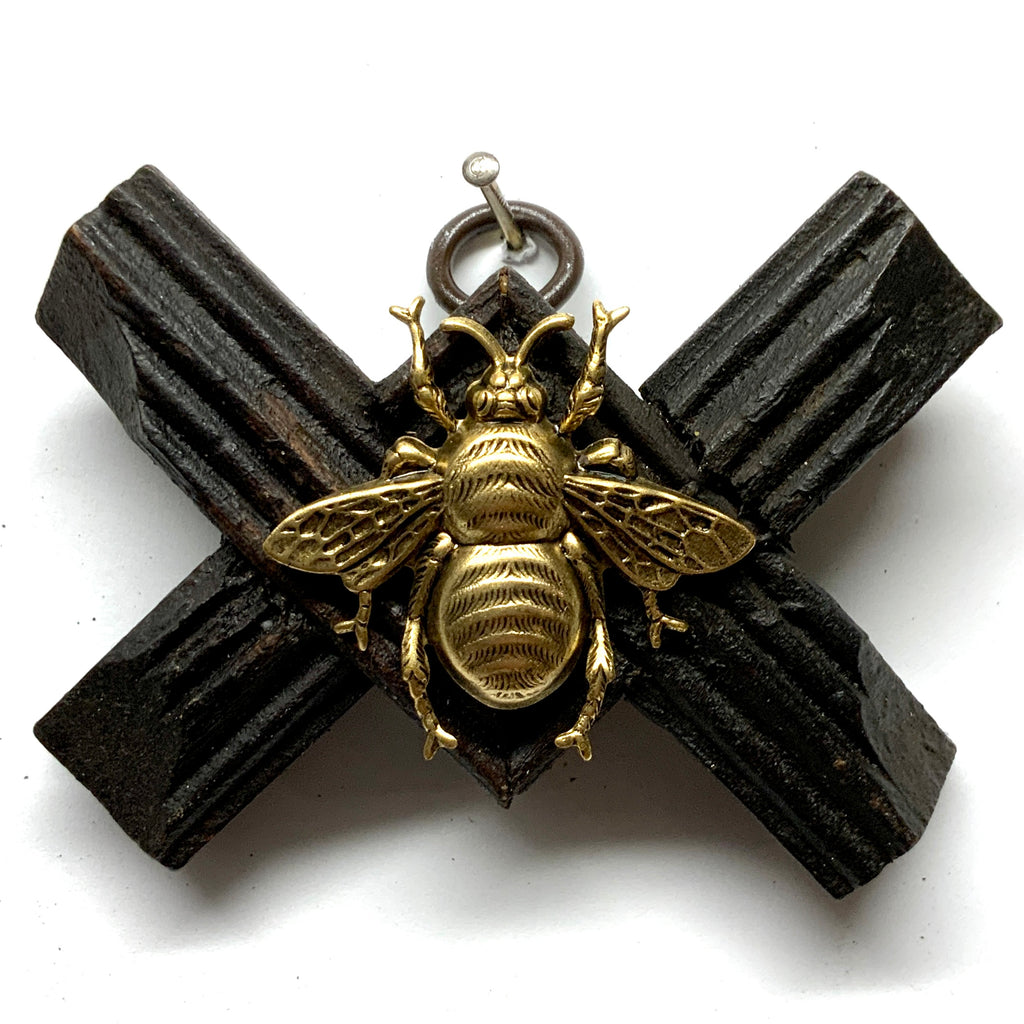 Wooden Frame with Grande Bee (3.5