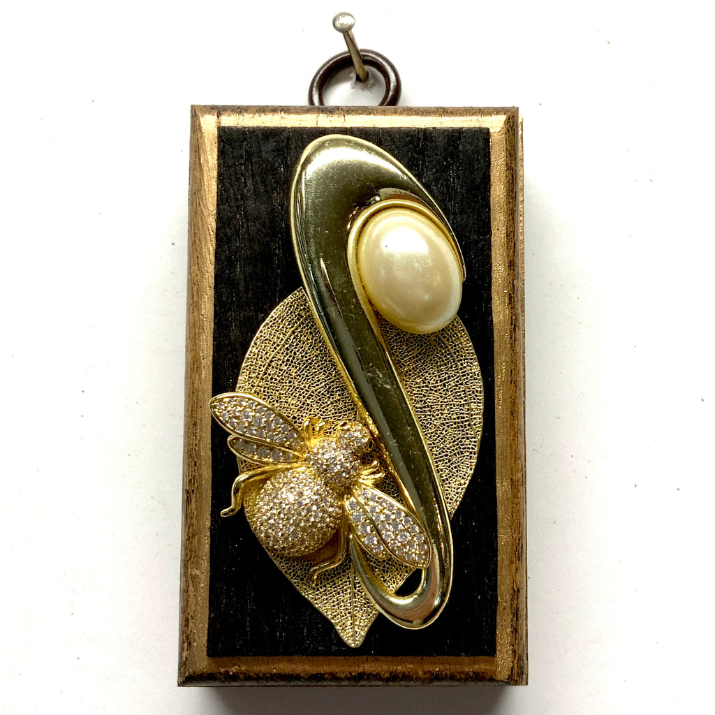 Bourbon Barrel Frame with Sparkle Bee on Brooch (2