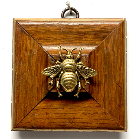 Wooden Frame with Grande Bee (3.5