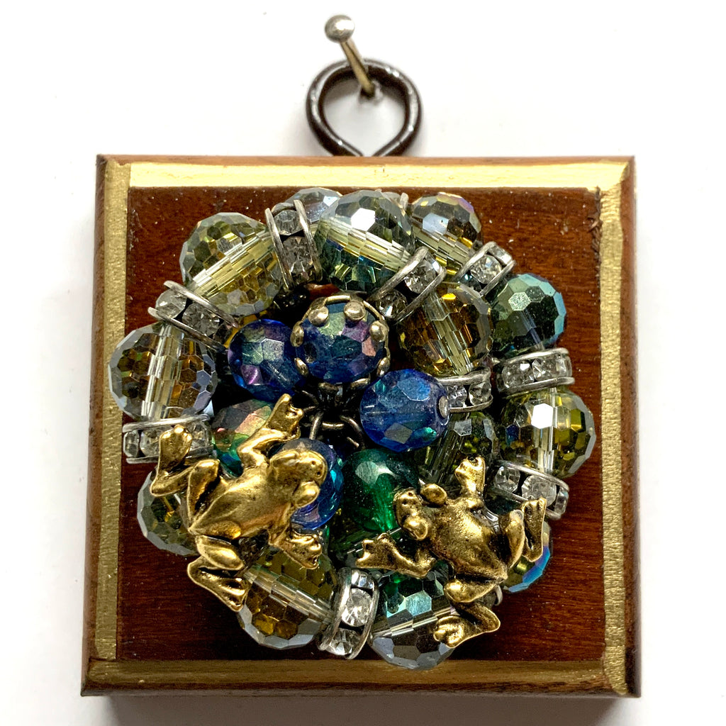 Wooden Frame with Frogs on Necklace (2.5