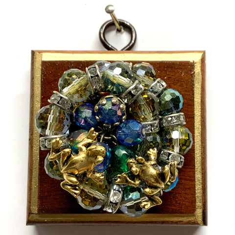Wooden Frame with Frogs on Necklace (2.5