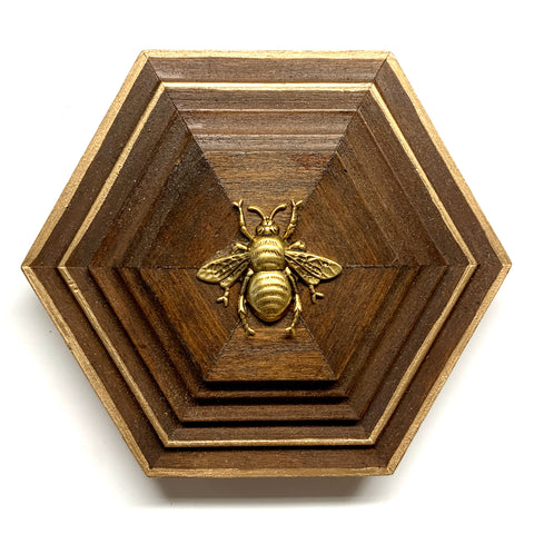 Wooden Frame with Grande Bee (6