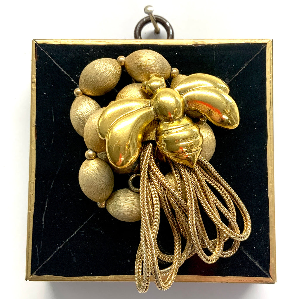 Modern Lacquered Frame with Deco Bee on Brooch (3