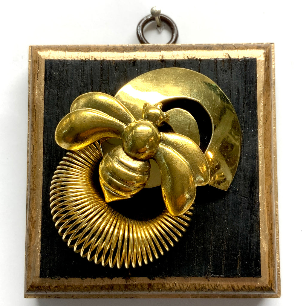 Bourbon Barrel Frame with Deco Bee (3.25