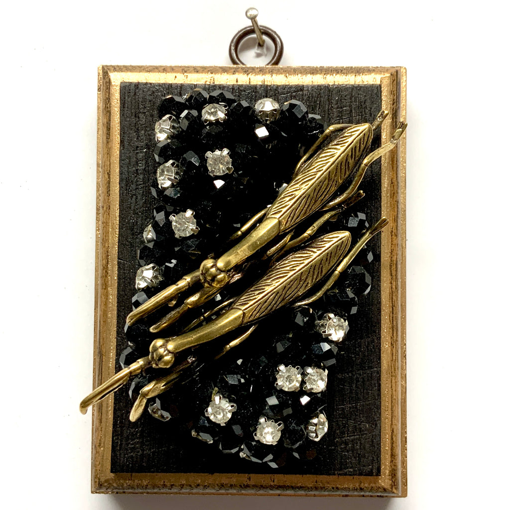 Acrylic Frame with Praying Mantes on Necklace (3.25