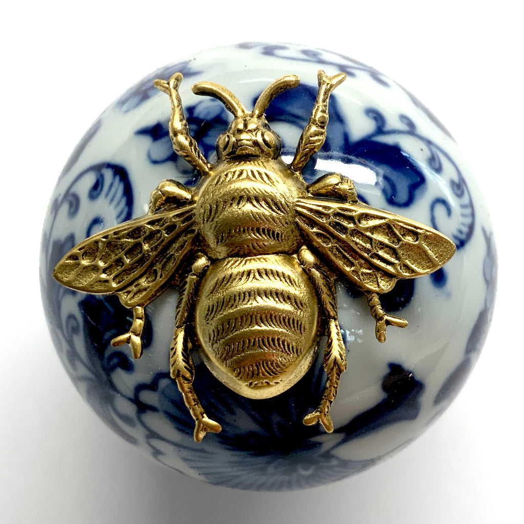 Ceramic Ball Frame with Grande Bee / Slight Imperfections (2.5