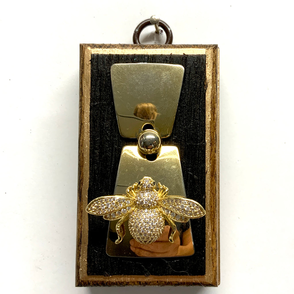 Bourbon Barrel Frame with Sparkle Bee (2