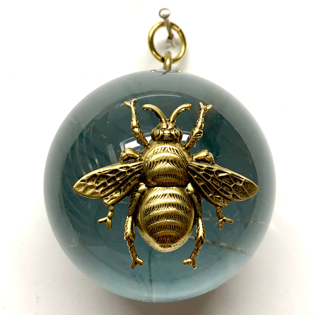 Acrylic Frame with Grande Bee / Slight Imperfections (2.5