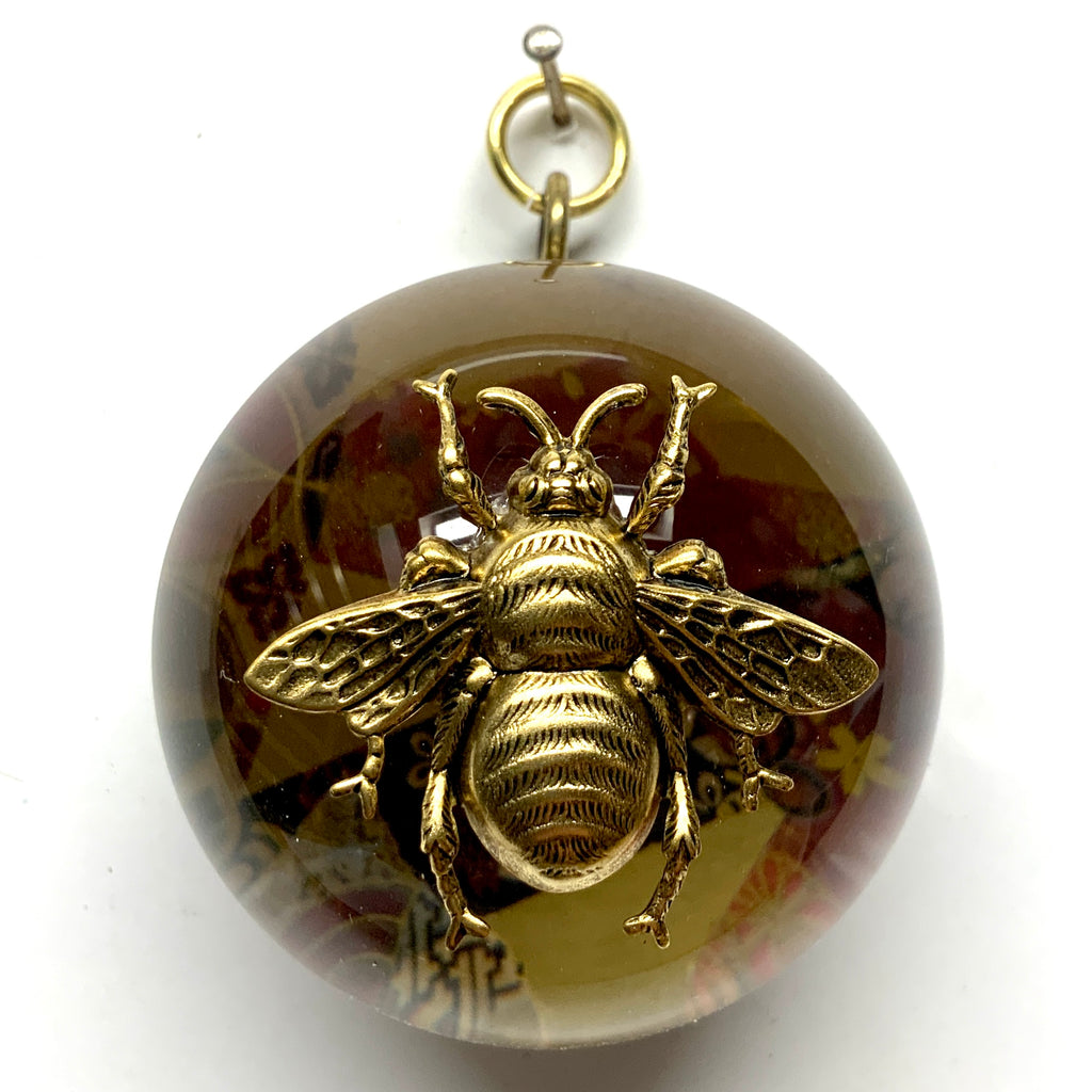Acrylic Dome Frame with Grande Bee / Slight Imperfections (2.5