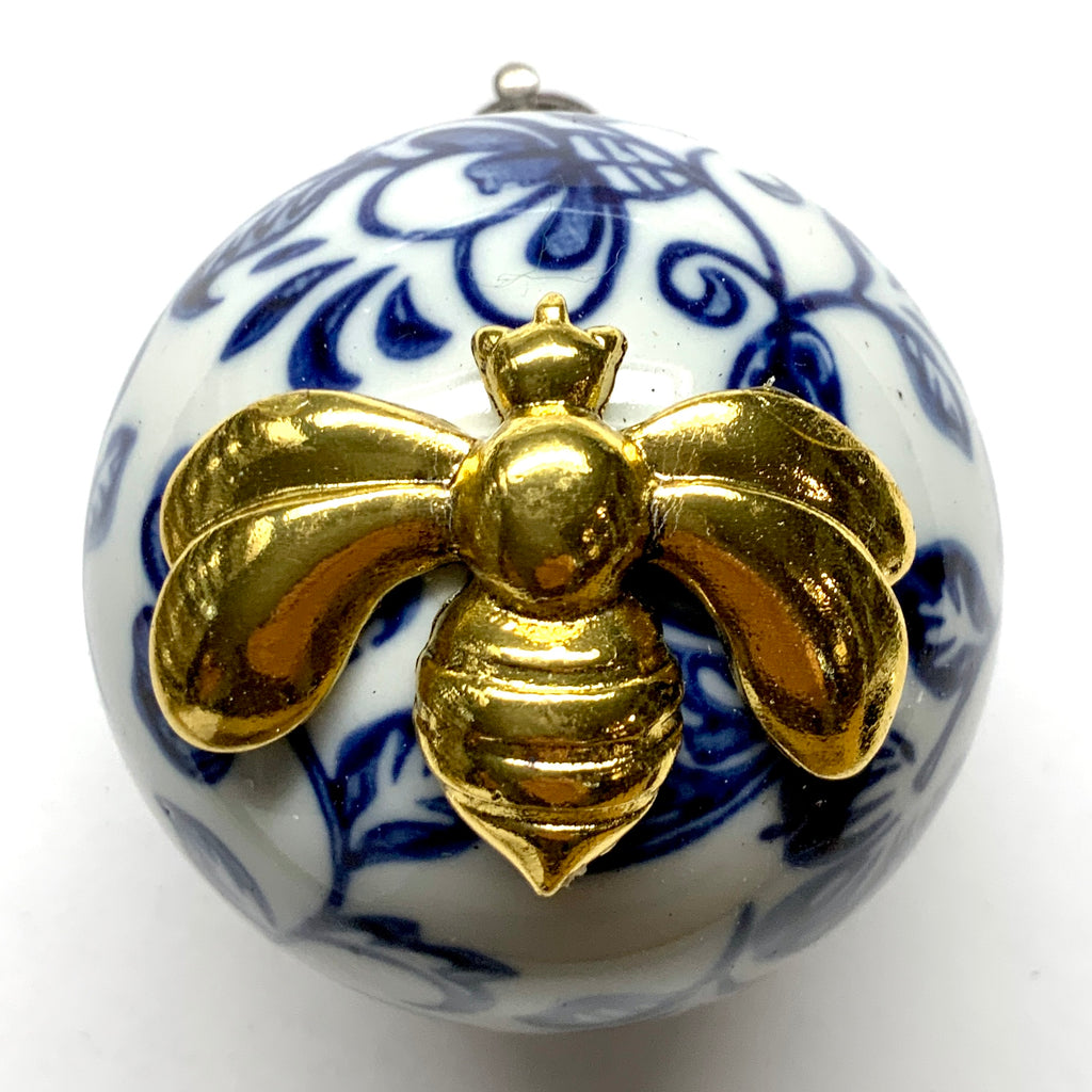 Ceramic Ball Frame with Deco Bee / Slight Imperfections (2.5