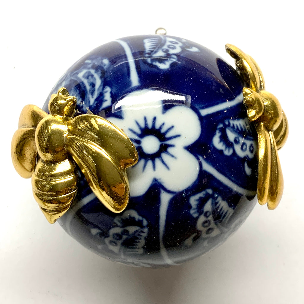 Ceramic Ball Frame with Deco Bees / Slight Imperfections (2.5