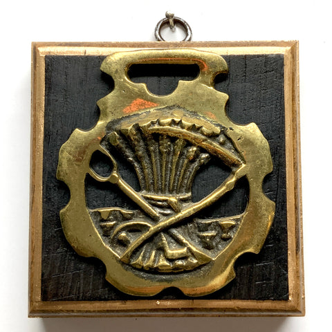 Bourbon Barrel Frame with Horse Brass (4