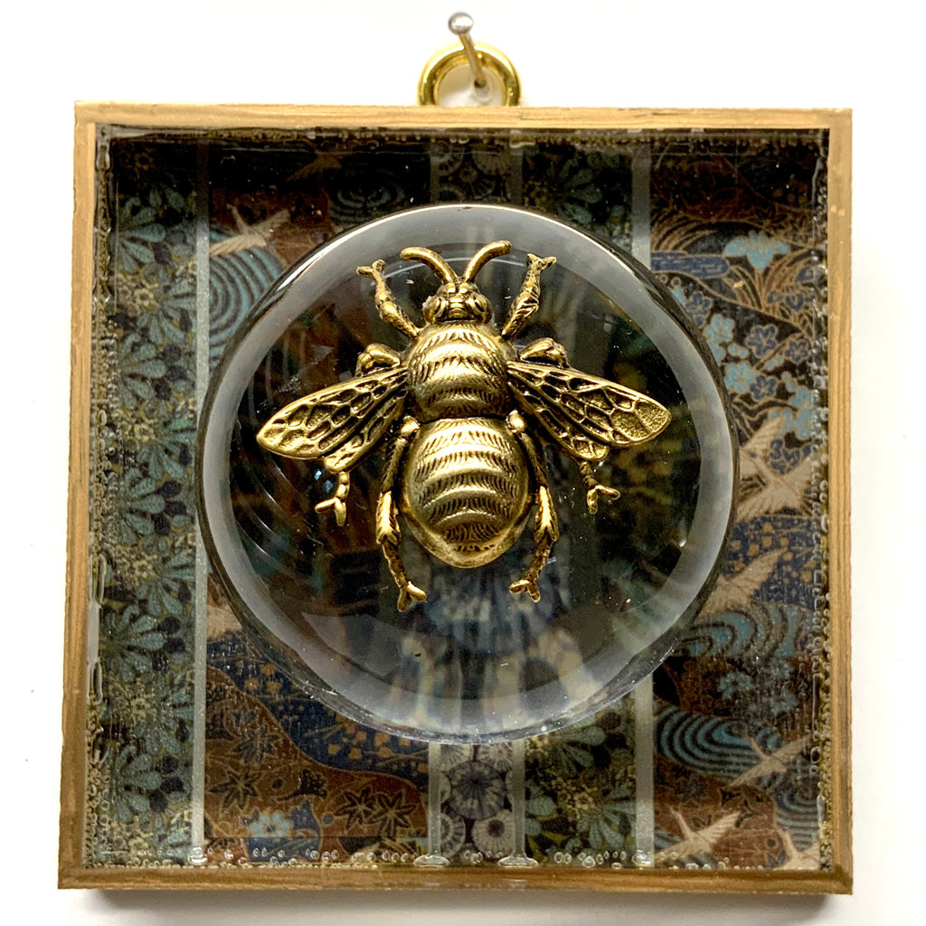Acrylic Frame with Grande Bee on Acrylic Dome / Slight Imperfections (4