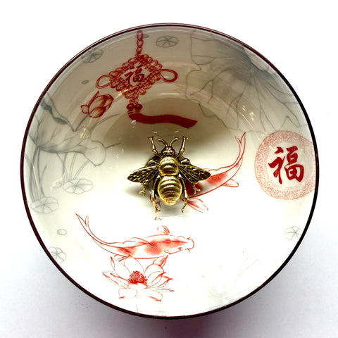 Porcelain Bowl with Grande Bee (4.5