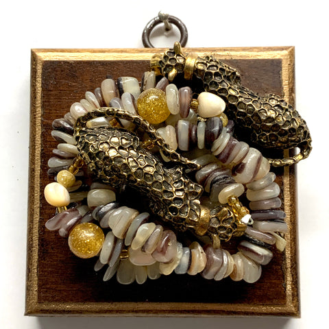 Wooden Frame with Leopards on Necklace (3.25