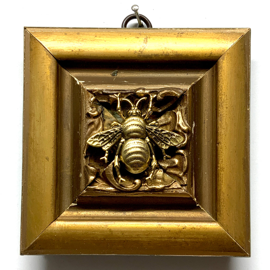 Gilt Frame with Grande Bee (4