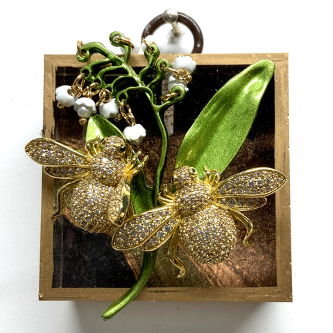 Acrylic Frame with Sparkle Bees on Brooch / Slight Imperfections (2