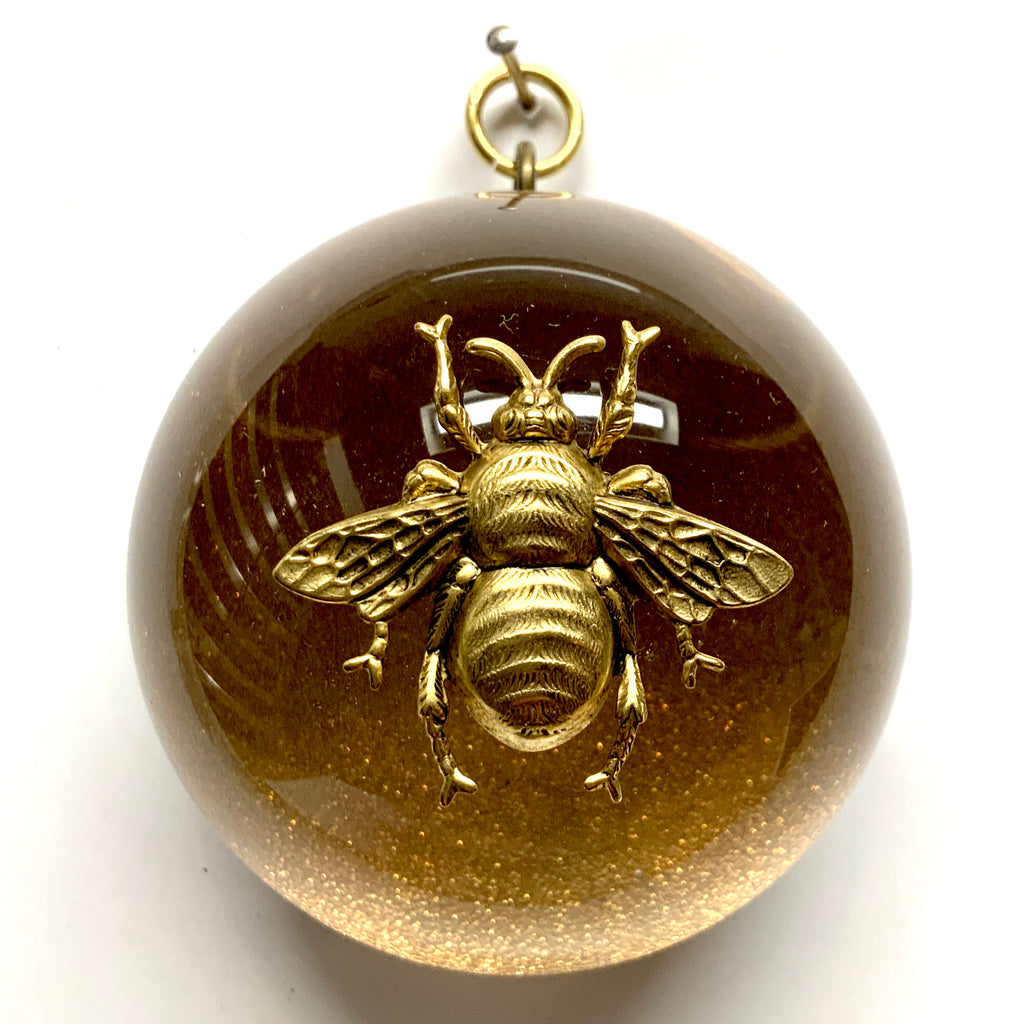 Acrylic Dome Frame with Grande Bee on Sparkle Paper / Slight Imperfections (3