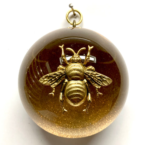 Acrylic Dome Frame with Grande Bee on Sparkle Paper / Slight Imperfections (3