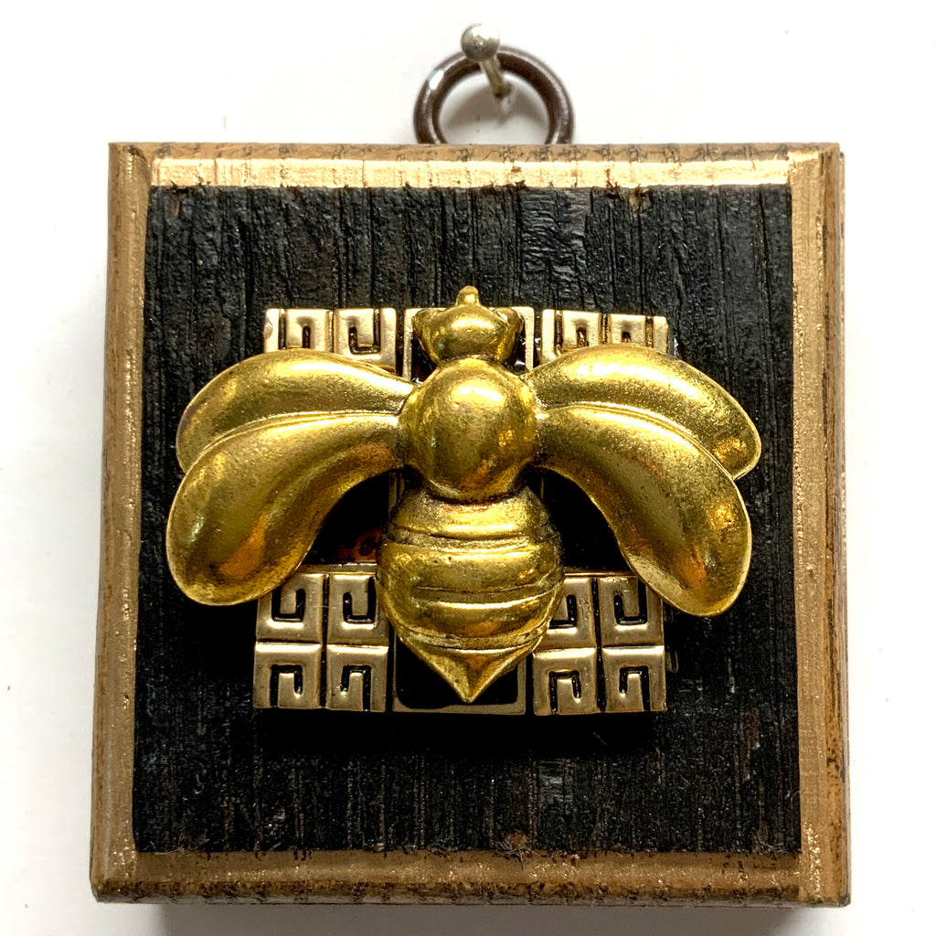 Bourbon Barrel Frame with Deco Bee (2.5